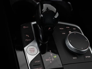 BMW 1 Serie BMW 1-serie 118i M Sport | Trekhaak | Carplay | Navigatie |  Sportstoelen | Half leder | Full LED | Climate control | Parkeerhulp - afbeelding nr 17