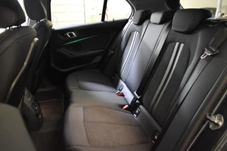 BMW 1 Serie CAMERA/CARPLAY/PANORAMADAK - afbeelding nr 18