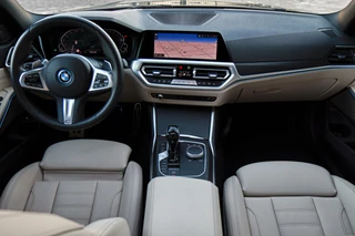 BMW 3 Serie BMW 3-serie Touring 330e M-Sport M-Pakket /LASER-LED/HARMAN-KARDON/MEMORY/PANODAK/CAMERA/KEYLESS/HUD! - afbeelding nr 11