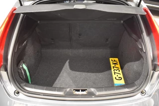 Volvo V40 Volvo V40 T3 153pk Polar+ Sport | Panodak | Camera | Keyless | Styling Kit - afbeelding nr 40