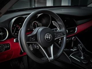 Alfa Romeo Giulia Alfa Romeo Giulia 2.0T Super | PANORAMADAK | KEYLESS | DNA | LANE ASSIST | VOL OPTIES! - afbeelding nr 26