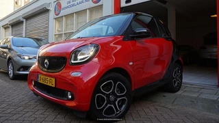 Smart Fortwo Verwarmd stuurwiel | Stoelverwarming | Cruise control | LED pakket | 15inch sportvelgen | Touchscreen Full Map Navigatie | BlueTooth interface | Mirrorlink/ Android Auto | Achteruitrijcamera | Parkeersensoren | - afbeelding nr 32