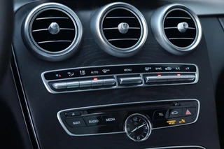 Mercedes-Benz C-Klasse Mercedes-Benz C-klasse 450 AMG 4MATIC / PANO / BURMESTER / 2x MEMORY / CAMERA - afbeelding nr 23