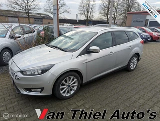 Ford Focus - 329254302-0