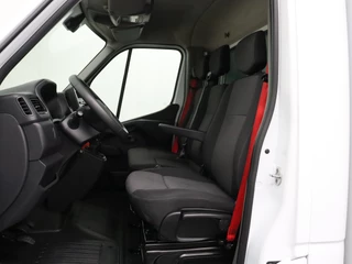 Renault Master Renault Master 2.3DCi 145PK Bakwagen+Laadklep | Trekhaak | Dakspoiler | Zijdeur | Betimmering | 3-Persoons - afbeelding nr 19