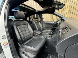 Volkswagen Tiguan Volkswagen Tiguan 1.5 TSI R-line Automaat | Panorama | Leer | LED Verlichting | Actief Demping Systeem | Achteruitrijcamera | Black Style | 20 inch velgen | Elektrische verstelbare stoelen | Afneembare trekhaak - afbeelding nr 31