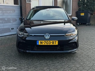 Volkswagen Golf Volkswagen Golf 1.5 eTSI R-Line DSG PANO/IQ-LED/CAMERA/NAVI - afbeelding nr 17