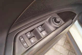 Škoda Enyaq iV Škoda Enyaq iV 60 180pk 62kWh -PANO-LEER-NAVI-ECC-PDC- - afbeelding nr 13