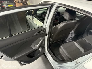 Volkswagen T-Cross Volkswagen T-Cross 1.0 TSI 3X R-LINE | CARPLAY | ACC | CLIMA - afbeelding nr 46