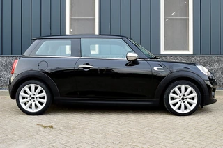 MINI Cooper Rijklaarprijs-Garantie Navigatie Airco Leder/Stof  Sport Interieur 17 Inch - afbeelding nr 6