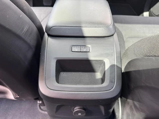 Volvo XC60 Volvo XC60 2.0 Recharge T6 AWD Business Pro Airco/Automaat/Stoelverw./Camera - afbeelding nr 35