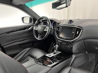 Maserati Ghibli Maserati Ghibli 3.0 S Q4 Sports-Pack Aut. *LUXURY-LEATHER | BI-XENON | HARMAN/KARDON-SOUNDSYTEM | NAVI-FULLMAP | HEATED-SPORTSEATS | SHIFT-PADDLES | KEYLESS | CAMERA | ECC | PDC | CRUISE | 21''ALU* - afbeelding nr 7