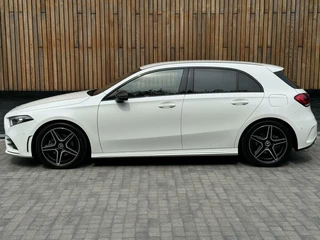 Mercedes-Benz A-Klasse Mercedes A-klasse 200 AMG-styling Automaat | Widescreen Navi | Stoelverwarming | Getint glas | Metallic lak | Parkeersenoren voor en achter | Achteruitrijcamera - afbeelding nr 45