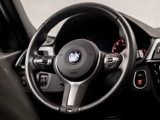 BMW 3 Serie Automaat (PANORAMADAK, M PAKKET, GROOT NAVI, VIRTUAL COCKPIT, STOELVERWARMING, LEDEREN SPORTSTOELEN, PARKEERSENSOREN, GETINT GLAS, ZWART HEMEL, NIEUWSTAAT) - afbeelding nr 20