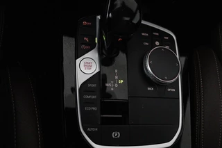 BMW 2 Serie BMW 2-serie Gran Coupé 218i Executive Edition (PANORAMADAK, ACHTERUITRIJCAMERA, PARKEERSENSOREN, STOELVERWARMING, AUTOMAAT) - afbeelding nr 18