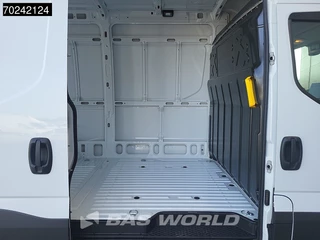 Iveco Daily Iveco Daily 35C21 3.0L Automaat Dubbellucht L2H2 LED ACC Navi Camera Parkeersensoren 12m3 Airco - afbeelding nr 20