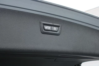 BMW 3 Serie BMW 3-serie Touring 330i xDrive M Sport Headup Pano Memory - afbeelding nr 13