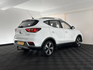 MG ZS-EV (INCL-BTW) *PANO | FULL-LEATHER | CCS-FASTLOADER | KEYLESS | NAVI-FULLMAP | ADAPTIVE-CRUISE | CAMERA | HEATED-SEATS | CARPLAY | LANE-ASSIST | SPORT-SEATS | 17