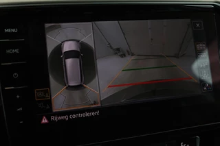 Volkswagen Passat Volkswagen Passat 1.4 TSI PHEV GTE | Head-Up | Stoelverwarming | 360 camera | Trekhaak | Keyless | Carplay | Dynamic Chassis Control | Full LED | Massage | Navigatie | Active Info Display - afbeelding nr 16