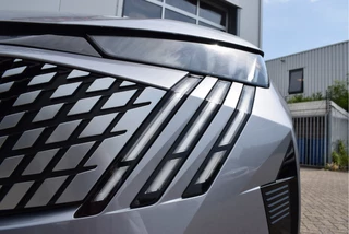 Peugeot 3008 Peugeot 3008 1.2 Hybrid 136 GT | 360° Camera | Elektrische Kofferklep | Stoelverwarming - afbeelding nr 10