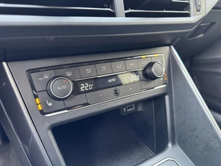 Volkswagen Polo Volkswagen Polo 1.0 TSI Highline ACC ECC LMV CARPLAY - afbeelding nr 18