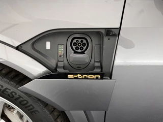 Audi e-tron Audi e-tron 50 Quattro Advanced Launch-Edition-Plus 71 kWh [ 3-Fase ] (INCL-BTW) *PANO | LUXURY-LEATHER | FULL-LED | ADAPTIVE-CRUISE | MEMORY-PACK | DIGI-COCKPIT | HEATED-COMFORTSEATS | CARPLAY | NAVI-FULLMAP | ECC | SHIFT-PADDLES | LANE-ASSIST | PDC | 20''ALU* - afbeelding nr 29