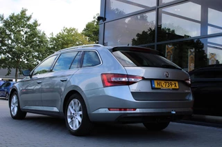 Škoda Superb Skoda Superb Combi 1.6TDI Automaat |Canton | Trekhaak | Stoelverwarming - afbeelding nr 12