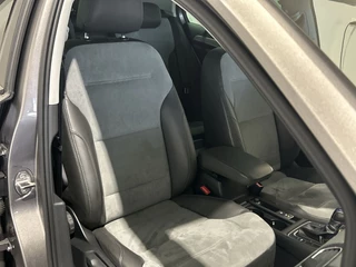 Volkswagen e-Golf | Lederen Bekleding | Zwarte Velgen | Privacy Glass | Lage km. stand! | SoH (batterijcheck) 86,4 % score! - afbeelding nr 23