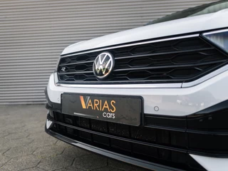 Volkswagen T-Roc Volkswagen T-Roc 2.0 TSI 4Motion Sport Business R Akrapovic - afbeelding nr 2