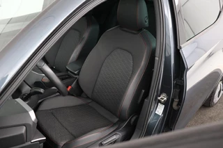 SEAT Leon SEAT Leon 1.5 eTSI FR Intense | Adaptive cruise | Carplay |  Sportstoelen | Full LED | Navigatie | Climate control | Parkeerhulp | Dodehoek detectie - afbeelding nr 5