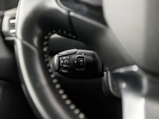 Peugeot 308 (APPLE CARPLAY, GROOT NAVI, LEDER/ALCANTARA, PARKEERSENSOREN, SPORTSTOELEN, LANE ASSIST, DAB+, CRUISE, NIEUWSTAAT) - afbeelding nr 20