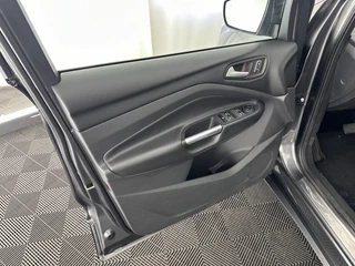 Ford Kuga Aut.*LEATHER-FABRIC | XENON | SONY-AUDIO | BLIND-SPOT | KEYLESS | NAVI-FULLMAP | CAMERA | HEATED-SPORT-SEATS | ECC | LANE-ASSIST | PDC | CRUISE | TOWBAR | 19''ALU* - afbeelding nr 22