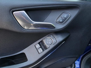 Ford Fiesta Ford Fiesta 1.0 EcoBoost Titanium / NAP / GARANTIE / CARPLAY / CAMERA / ALLSEASON / 6-BAK / DAB+ / LED / ISOFIX / LM-VELGEN ''16 ! - afbeelding nr 18