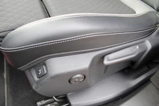 Opel Grandland X Opel Grandland X 1.2 Turbo Innovation | BLIS | Camera | Winterpack - afbeelding nr 31