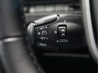 Peugeot 3008 [MEMORY STOEL, STOELVERWARMING, ACHTERUITRIJCAMERA, FOCAL SOUND, HALF LEDER, APPLE CARPLAY/ANDROID, NIEUWSTAAT] - afbeelding nr 18