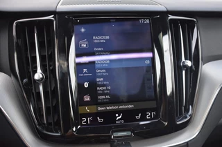 Volvo XC60 Volvo XC60 2.0 B4 AWD INSCRIPTION / ADAP. CRUISE / P.DAK / 360 CAM./ H&K AUDIO - afbeelding nr 36