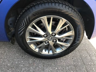 Toyota Yaris Toyota Yaris 1.5 HYB. DYNAMIC **Automaat/opendak/carplay** - afbeelding nr 34