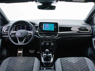 Volkswagen T-Roc Volkswagen T-Roc 1.5 TSI R-Line | DSG | PDC | Stoelverwarming | Carplay | Camera - afbeelding nr 17