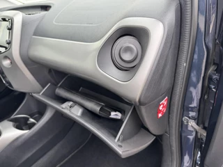 Toyota Aygo Toyota Aygo 1.0 VVT-i x-play Airco Camera Bluetooth Media player Nieuwe 4 seizoenen banden - afbeelding nr 24