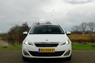 Peugeot 308 Peugeot 308 SW 1.2 130PK Allure AUT | Blanc Banquise | Panodak/NAV/Camera/Trekhaak/PDC - Super netjes! - afbeelding nr 4