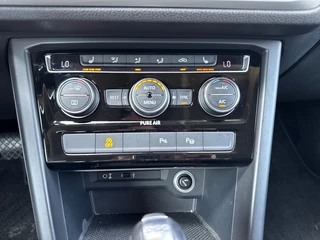 Volkswagen Touran Volkswagen Touran 1.4 TSI DSG COMFORTLINE 7P TREKHAAK/NAVI/CARPLAY/ACC/PDC - afbeelding nr 20