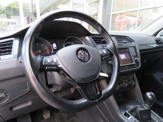 Volkswagen Tiguan Volkswagen Tiguan 1.4 TSI CON. SERIES / Led / Navi / Wegklap.haak / BOVAG garantie - afbeelding nr 32