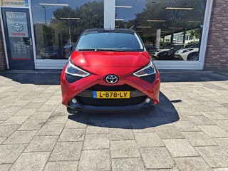 Toyota Aygo Toyota Aygo 1.0 VVT-i x-clusiv - afbeelding nr 2