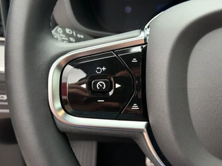 Volvo XC60 Volvo XC60 2.0 T6 R DESIGN RECHARGE Long Range Panodak ACC 21 Inch - afbeelding nr 36