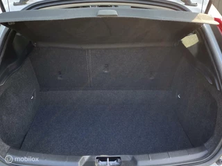 Volvo V40 Volvo V40 2.0 T2|Navigatie|Parkeersensoren|Digitaal Instrumentenpaneel - afbeelding nr 16