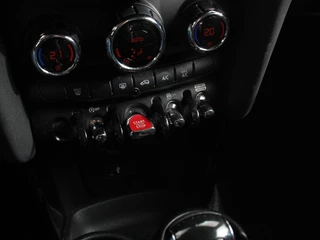 MINI Cooper Mini Mini 1.5 Cooper Essential Trim Climate control Navigatie Cruise control LED Parkeersensoren Apple carplay/ Android Auto Lichtmetalen velgen - afbeelding nr 15