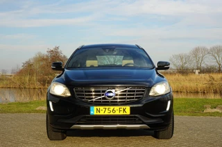 Volvo XC60 Volvo XC60 2.0 T5 FWD Summum AUT | Black Sapphire Metallic | Camera/Stoelverwarming/Memory/NAV/Trekhaak/Leder - Fijne hoogzitter! - afbeelding nr 4