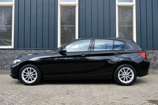 BMW 1 Serie BMW 1 Serie 118i Sport-Line Rijklaarprijs-Garantie Navigatie Led Sport Interieur Airco - afbeelding nr 2