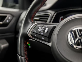Volkswagen T-Roc Volkswagen T-Roc 1.5 TSI Sport 150Pk (VIRTUAL COCKPIT, APPLE CARPLAY, GROOT NAVI, CAMERA, LED KOPLAMPEN, SPORTSTOELEN, ADAPTIVE CRUISE, MODE KNOP, STOELVERWARMING, NIEUWE APK, NIEUWSTAAT) - afbeelding nr 21