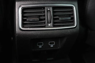 Renault Mégane Renault Mégane 1.6 E-Tech Plug-In Hybrid Business Edition One | Head-Up | Leder | Stoel & stuurverwarming | Camera | BOSE Sound | Keyless | Navigatie | Full LED - afbeelding nr 33